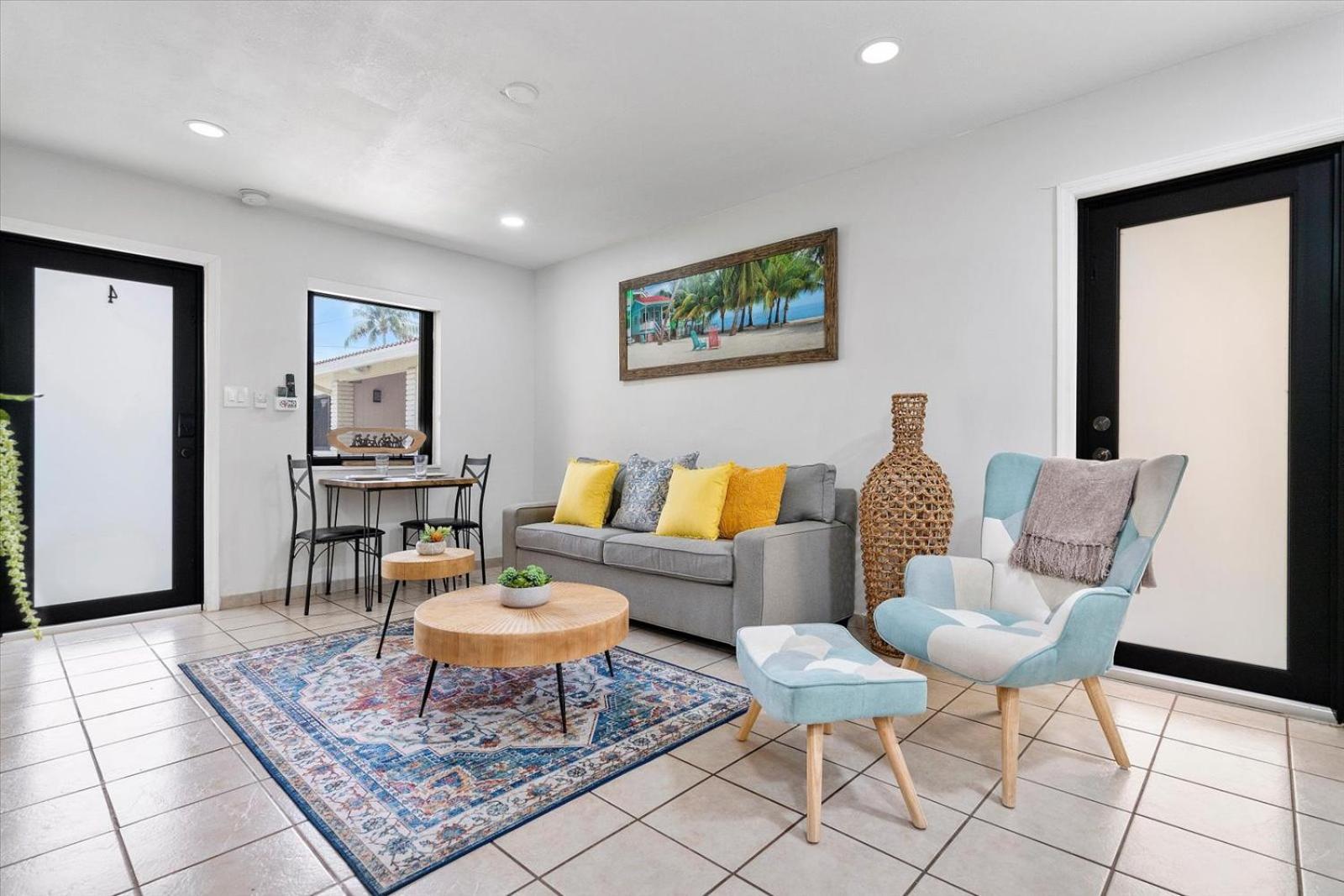 Walnut By The Sea Apartment Холивуд Стая снимка