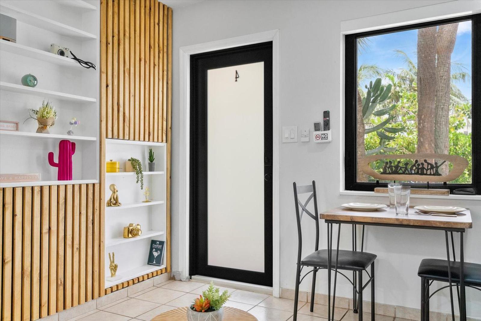 Walnut By The Sea Apartment Холивуд Стая снимка
