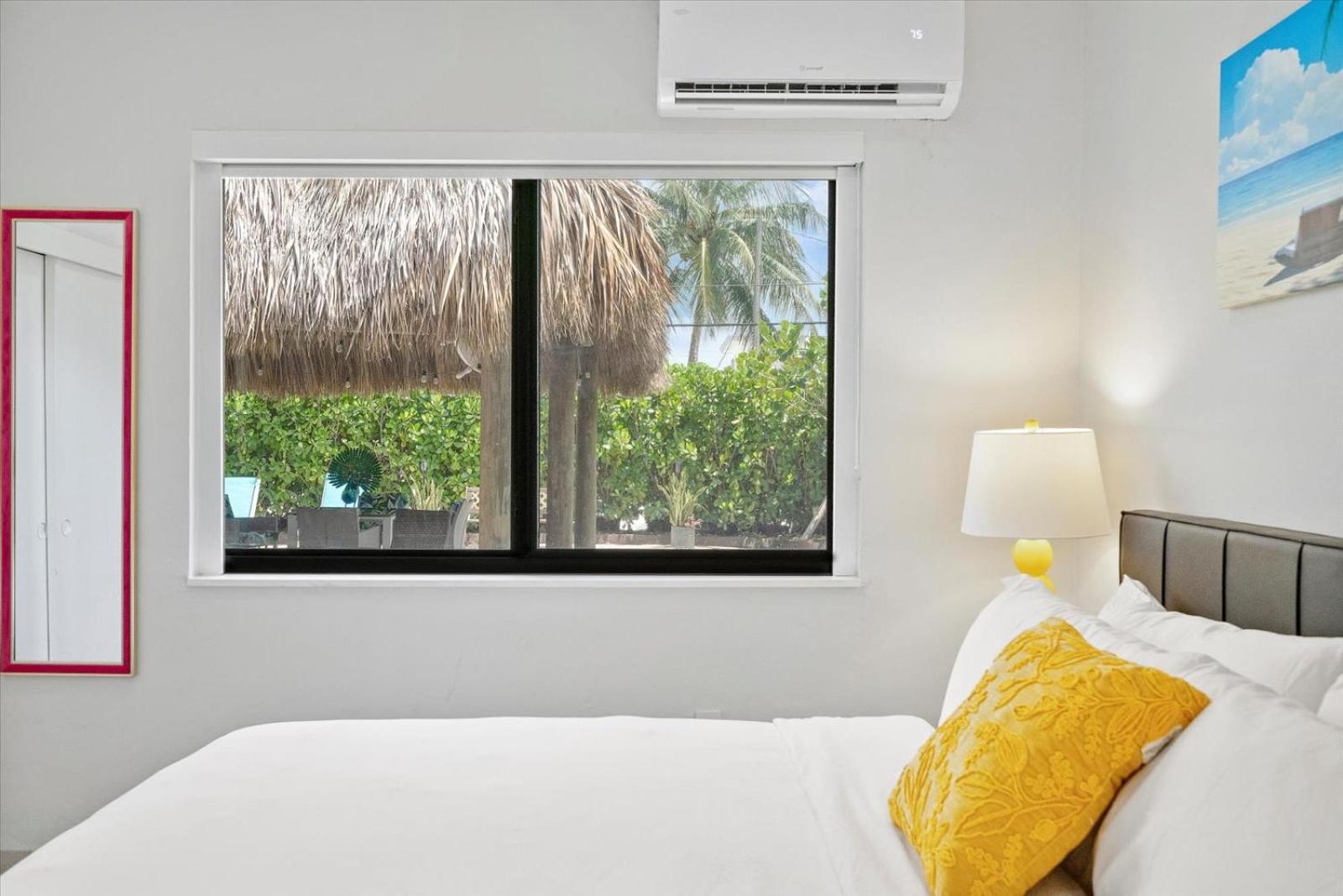 Walnut By The Sea Apartment Холивуд Стая снимка