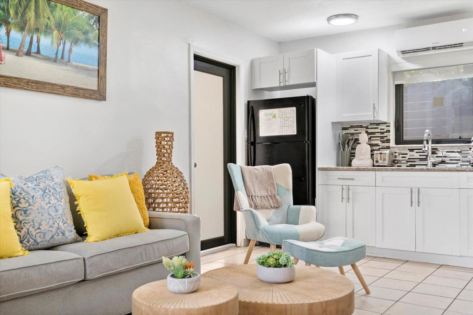 Walnut By The Sea Apartment Холивуд Стая снимка