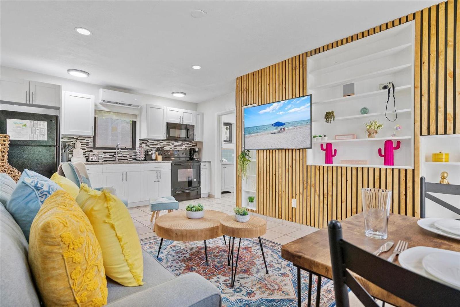 Walnut By The Sea Apartment Холивуд Стая снимка
